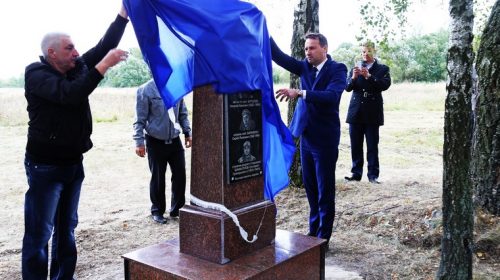 Памятник военным летчикам открыли после реконструкции в Бресте