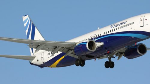 В «Домодедово» совершил посадку Boeing 737 авиакомпании NordStar с лопнувшим колесом шасси