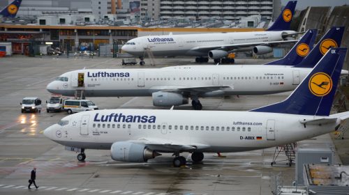 Пилоты авиакомпании Lufthansa объявили забастовку с 23 ноября