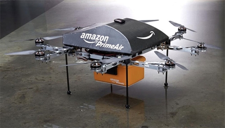 Amazon  будет сбрасывать посылки с дронов на парашюте