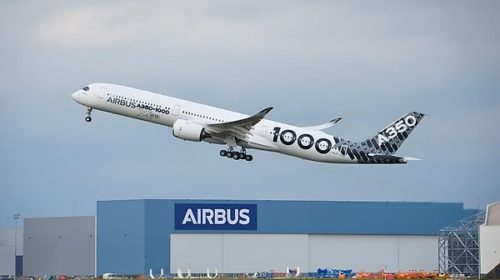 Самолет Airbus A350-1000 совершил испытательный полет с пассажирами на борту