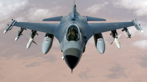 В США готовят планируют испытывать беспилотное управление истребителя F-16