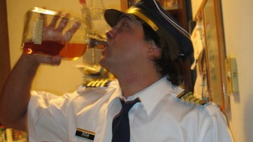 Пьяного пилота сняли с рейса в Германии