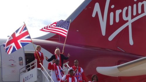 Virgin Atlantic неожиданно готовила сюрприз своим пассажирам и снимали их на камеру. (Видео)