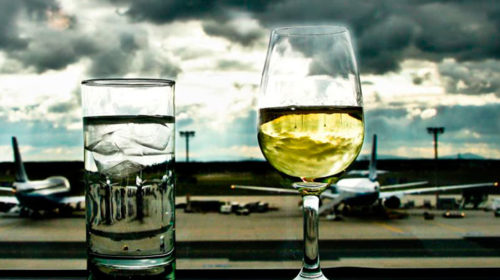 Пилоты «Победы» лишились работы за алкоголь перед рейсом