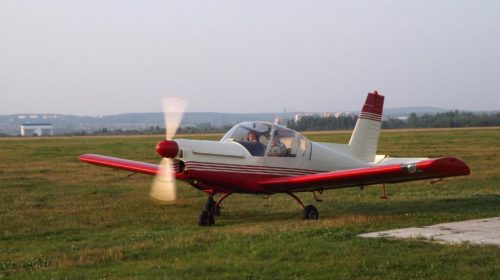 В результате жесткой посадки самолета Zlin 42 в Кировской области пострадали два человека