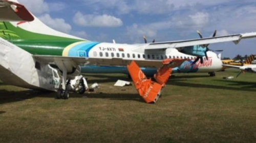 Самолет протаранил другие самолеты при посадке в Вануату