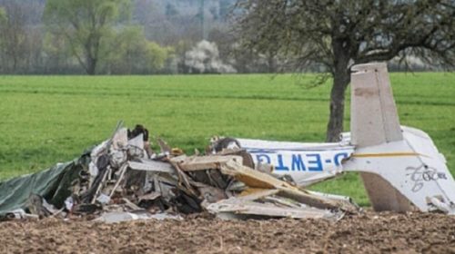 Два самолета столкнулись в небе над Германией. Фото и видео с места