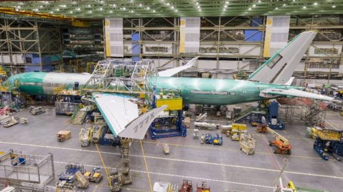 Boeing собрал планер первого прототипа 777X. Видео