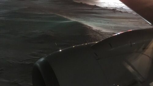 Самолет компании WestJet выкатился за пределы ВПП из-за обледенения