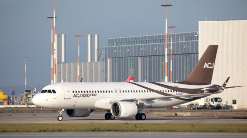 Airbus передал первый ACJ320neo