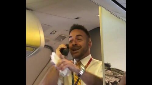 Бортпроводник ирландской авиакомпании Ryanair неожиданно запел по громкой связи во время полета в Лас-Пальмас