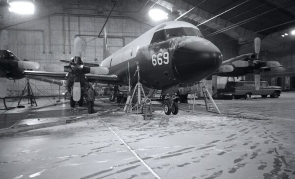 Испытания морского разведчика Lockheed P-3A Orion 1963 год. Фото vp4association.com