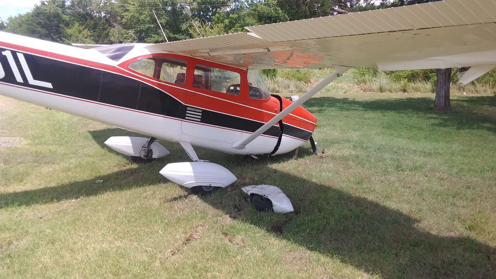 Двигатель легкомоторного самолета. Частный легкомоторный самолет Cessna. Cessna 172 на поплавках. Легкомоторный самолет Чайка с 72. Cessna на поплавках.