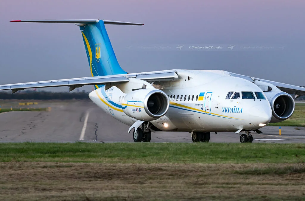 Январь ан. АН-148-100. Самолет АН 148. АН-148 Украина. A319 президента Украины.