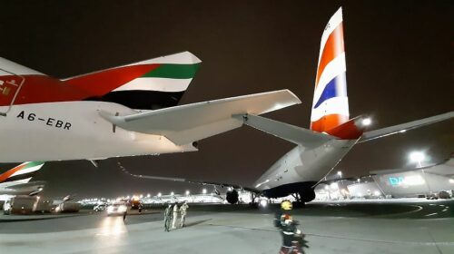 Самолеты Airbus A350 и Boeing 777 столкнулись в аэропорту Дубая