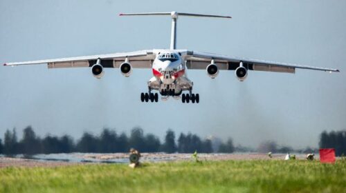 Что за военные самолеты летают из Беларуси в Россию и обратно