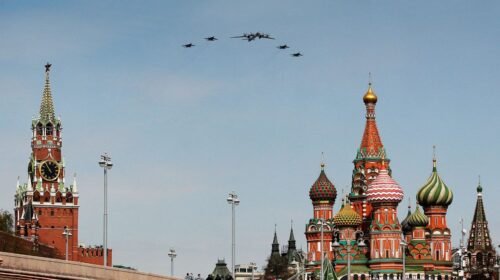 Почему в России отменили воздушную часть парада?