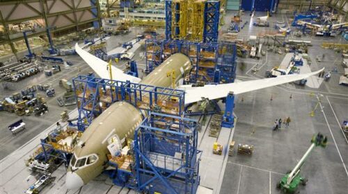 Boeing снова временно приостанавливает поставки 787 DreamLiner
