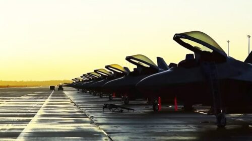 Конгресс США оставит F-22 в строю