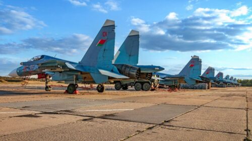 Недавно командующий ВВС Беларуси анонсировал поставку в войска первой пары истребителей Су-30СМ2. Узнал кое-какие подробности: