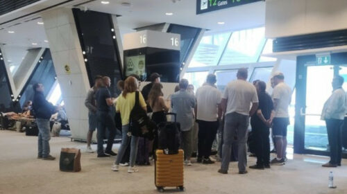 Рейс из Баку в Минск задержали на 13 часов из-за поломки