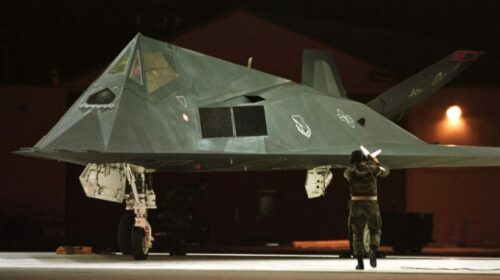 F-117 Nighthawk, списанный лишь на бумаге: стелс-ветеран останется в небе до 2034 года