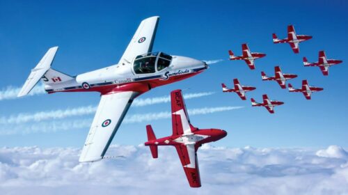 Легенда уходит в небо: канадские Snowbirds могут прекратить полёты Легенда уходит в небо: канадские Snowbirds могут прекратить полёты